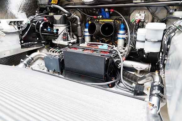 McLaren-GT3-Build-Dominc_James_00284 1