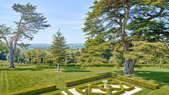 HEDSOR HOUSE MAY 2024103154_HDR