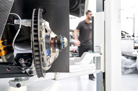 McLaren-GT3-Build-Dominc_James_00036 1