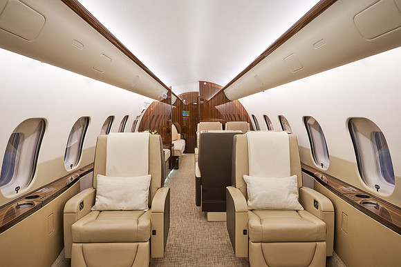 Interiorculture-dj-global5000-0101