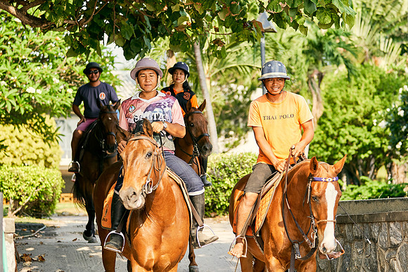 BEACH-RIDE-SATURDAY_2019_DomincJames_1160