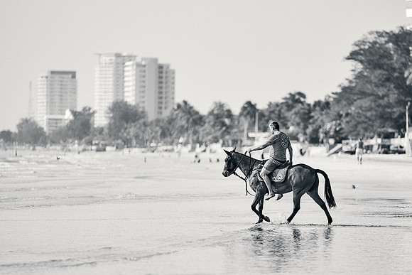 BEACH-RIDE-SATURDAY_2019_DomincJames_1190