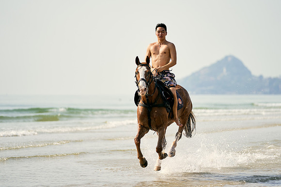 BEACH-RIDE-SATURDAY_2019_DomincJames_1287