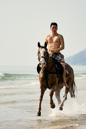 BEACH-RIDE-SATURDAY_2019_DomincJames_1288