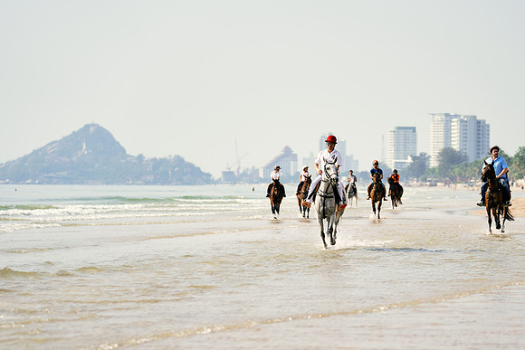 BEACH-RIDE-SATURDAY_2019_DomincJames_1297