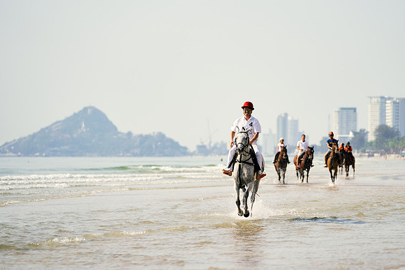 BEACH-RIDE-SATURDAY_2019_DomincJames_1311