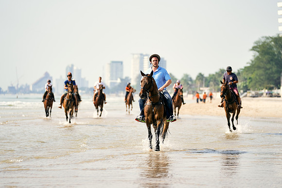 BEACH-RIDE-SATURDAY_2019_DomincJames_1342