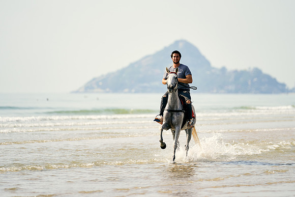 BEACH-RIDE-SATURDAY_2019_DomincJames_1394