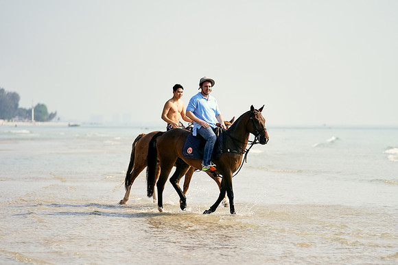 BEACH-RIDE-SATURDAY_2019_DomincJames_1428