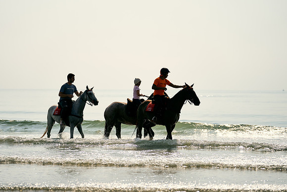 BEACH-RIDE-SATURDAY_2019_DomincJames_1438