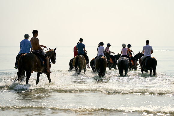 BEACH-RIDE-SATURDAY_2019_DomincJames_1471