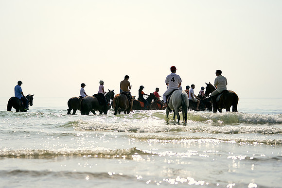 BEACH-RIDE-SATURDAY_2019_DomincJames_1484