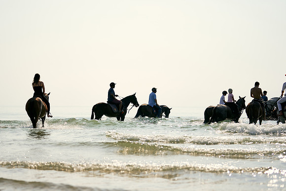 BEACH-RIDE-SATURDAY_2019_DomincJames_1485