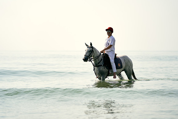 BEACH-RIDE-SATURDAY_2019_DomincJames_1688
