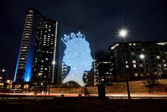 IW-QUEENS-HEAD-19_DOM1932