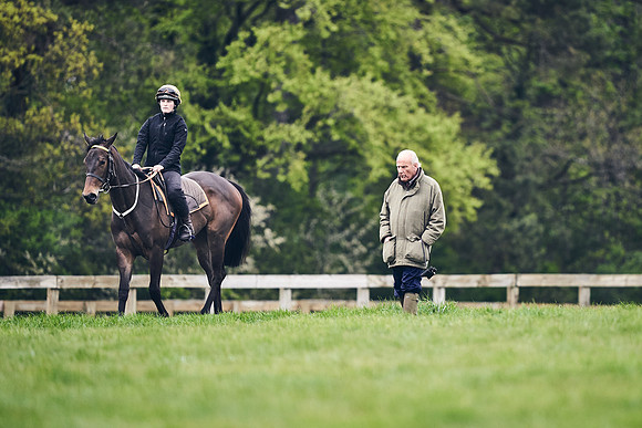 HORSES-IN-TRAINING-18TH-APR-DJ-2119