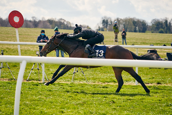 2021-04-12-Dominic-James-Craven-Breeze-Up-Sales-1008