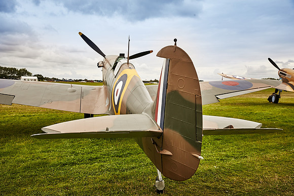 AQ1Y0835.CR2